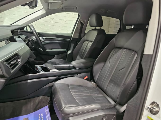 2025 Audi E-tron