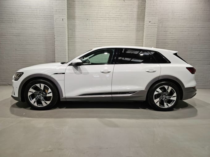 2025 Audi E-tron