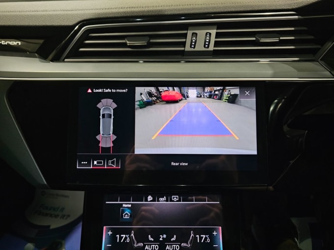 2025 Audi E-tron