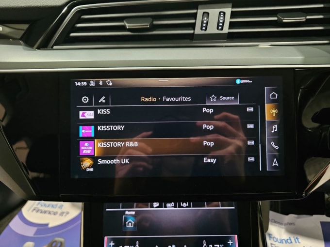 2025 Audi E-tron
