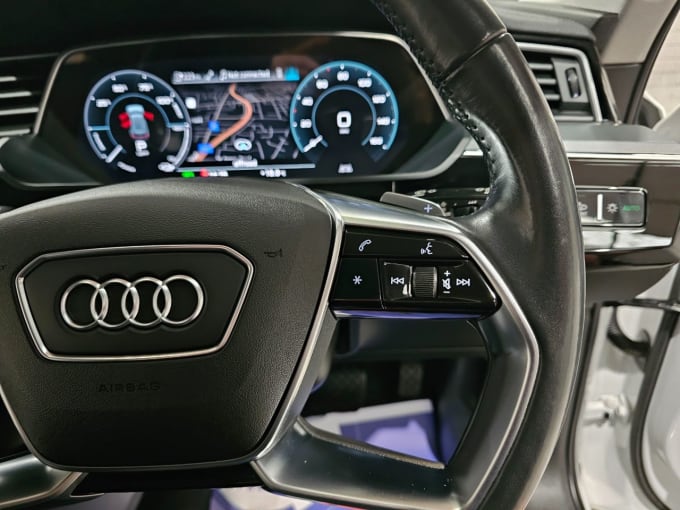 2025 Audi E-tron