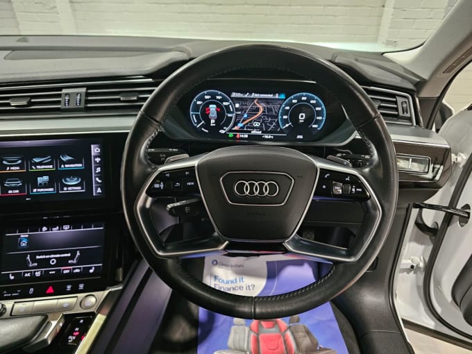 2025 Audi E-tron