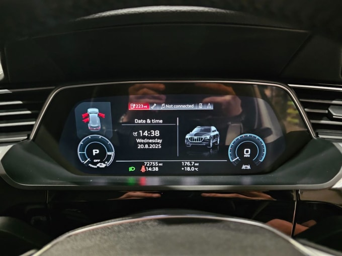 2025 Audi E-tron