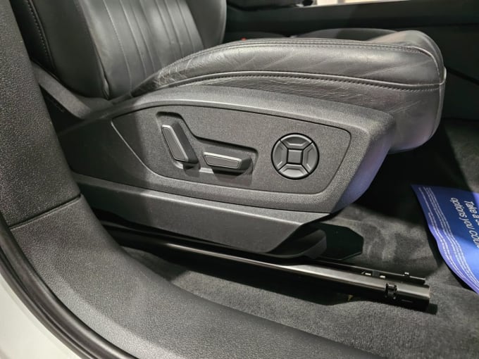 2025 Audi E-tron