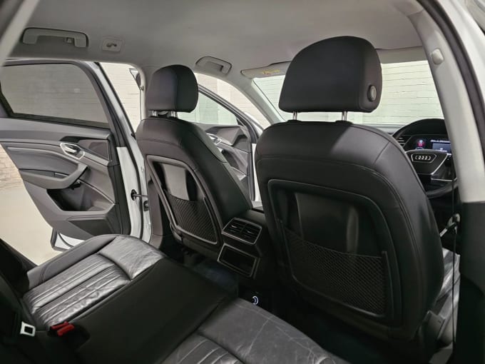 2025 Audi E-tron