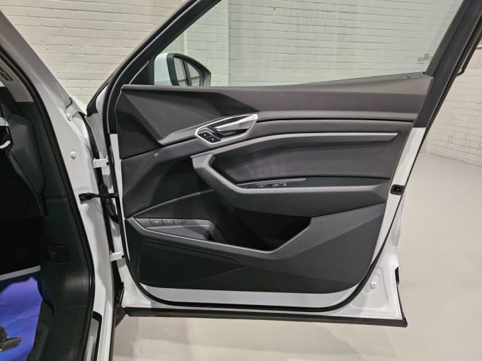 2025 Audi E-tron