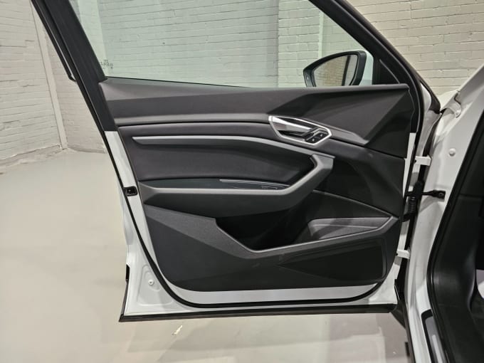 2025 Audi E-tron