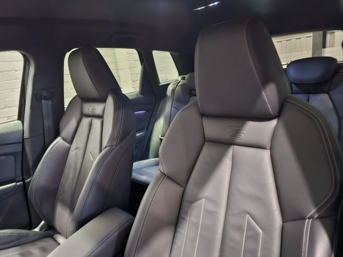 2025 Audi Q4 E-tron
