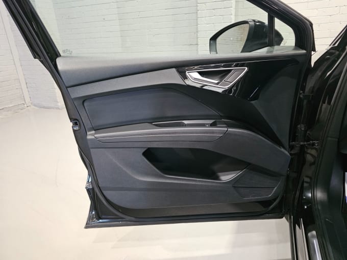 2025 Audi Q4 E-tron