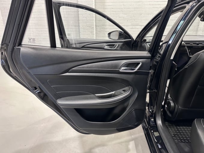 2025 Mg Mg5