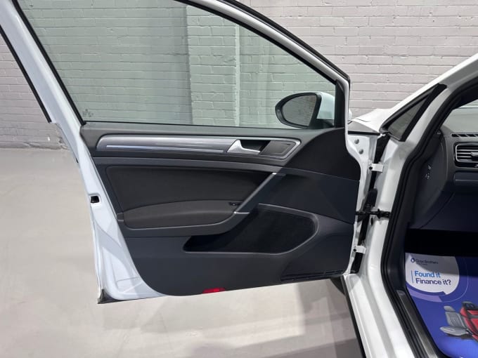 2025 Volkswagen Golf