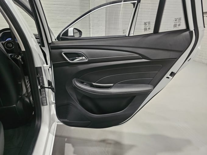 2022 Mg Mg5