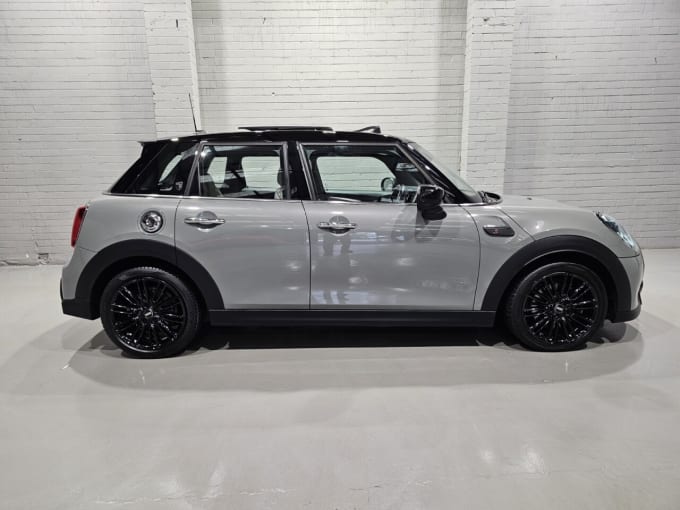 2022 Mini Hatch