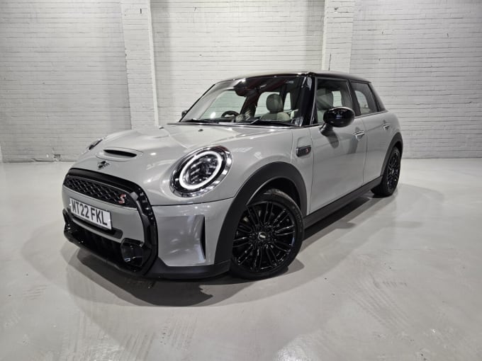 2022 Mini Hatch