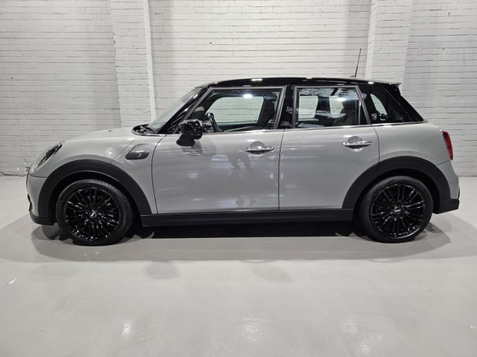 2022 Mini Hatch