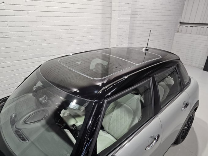2022 Mini Hatch