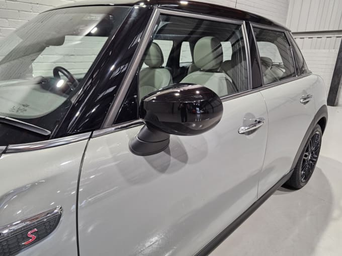 2022 Mini Hatch
