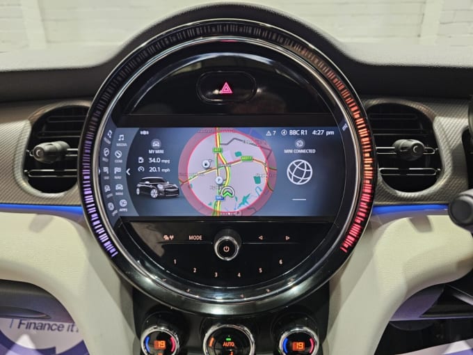 2022 Mini Hatch