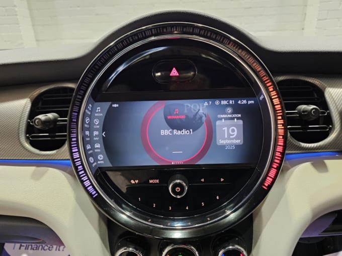 2022 Mini Hatch