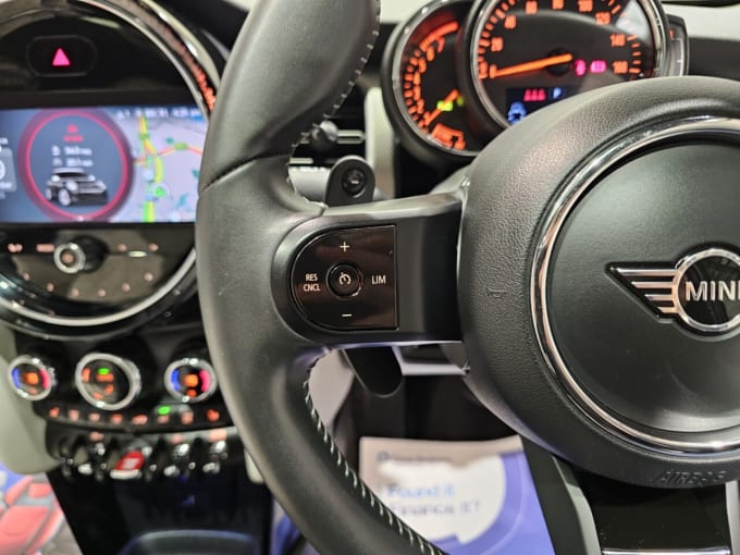 2022 Mini Hatch