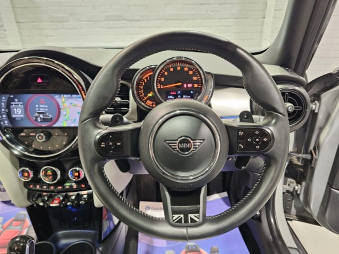 2022 Mini Hatch