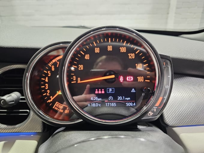 2022 Mini Hatch