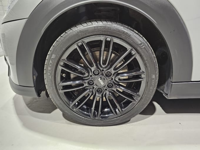 2022 Mini Hatch