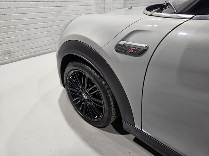 2022 Mini Hatch