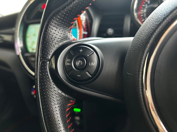 2025 Mini Hatch