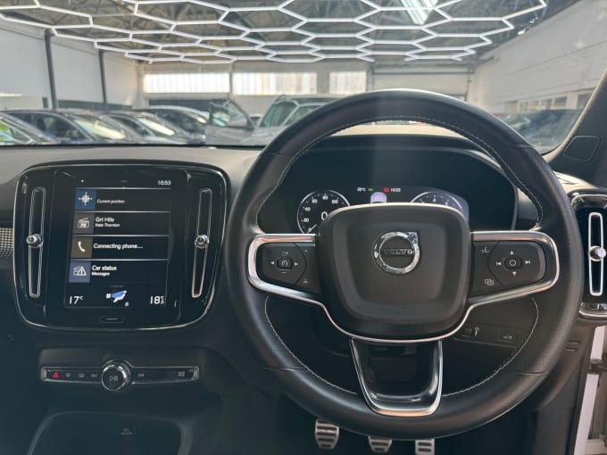 2025 Volvo Xc40