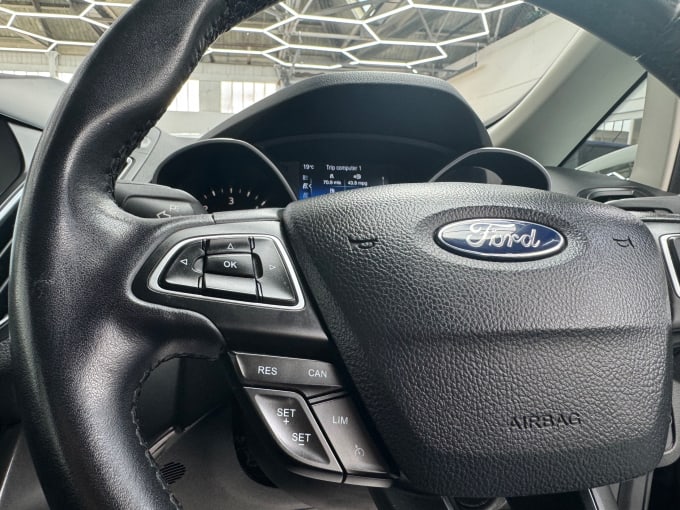 2025 Ford C-max