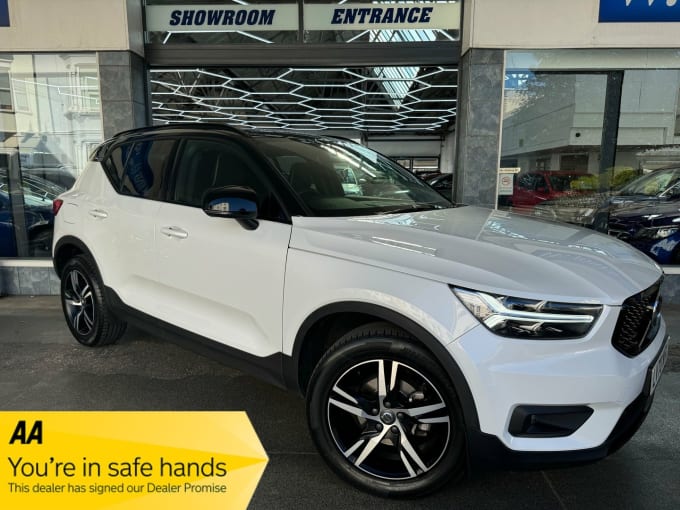 2025 Volvo Xc40