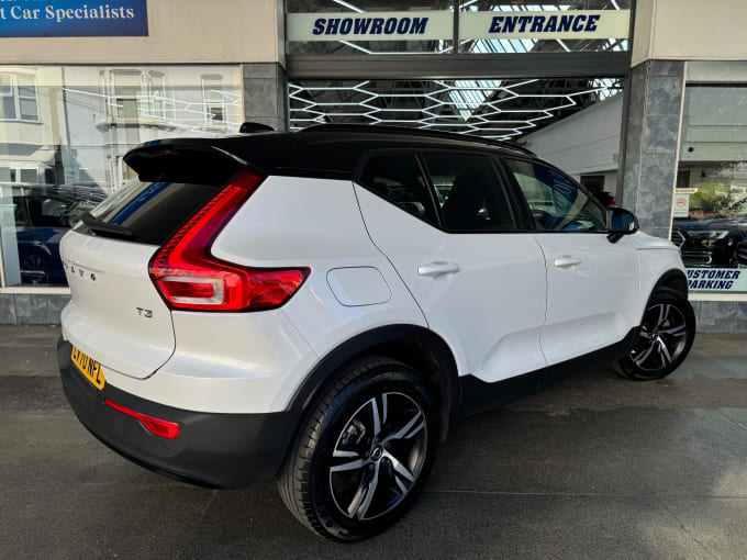 2025 Volvo Xc40