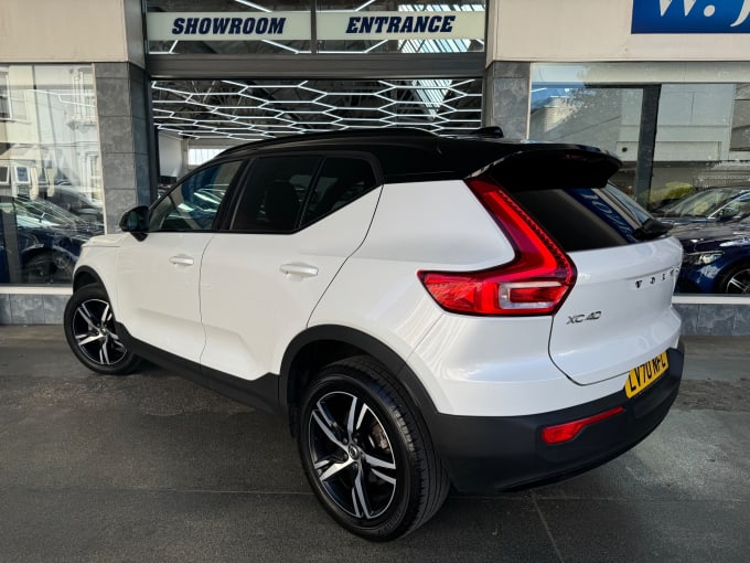 2025 Volvo Xc40