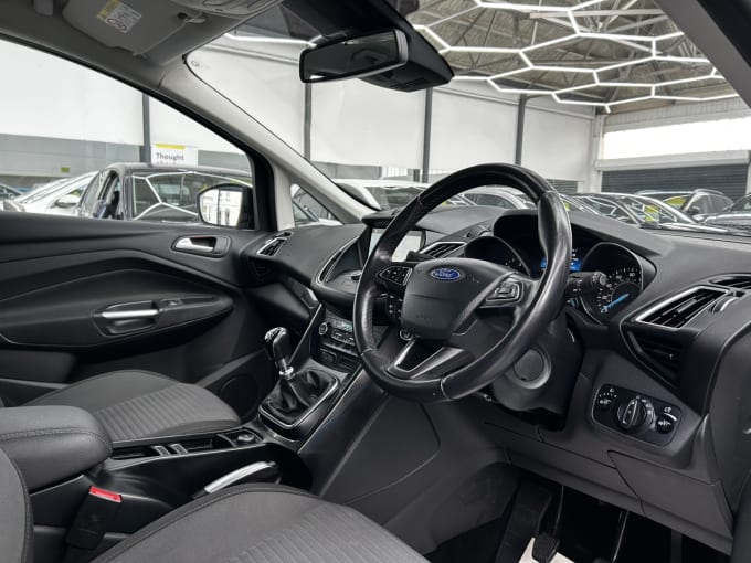 2025 Ford C-max