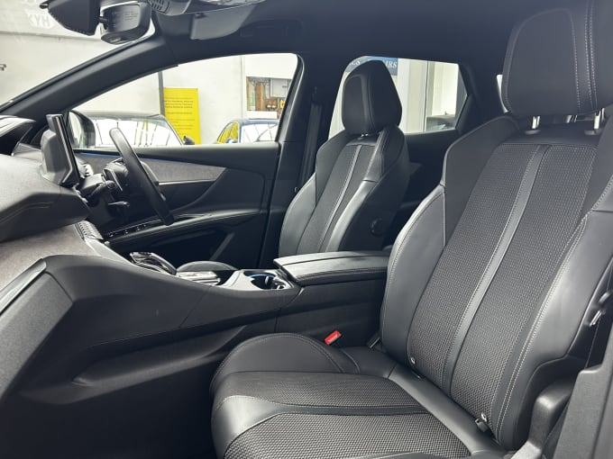 2025 Peugeot 3008