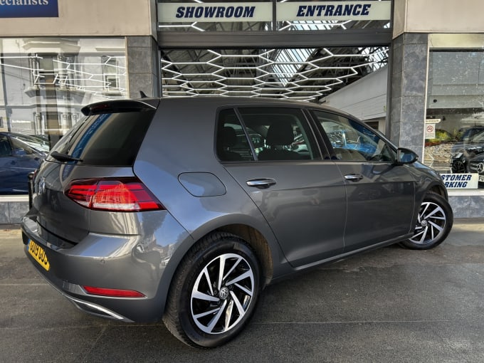 2025 Volkswagen Golf
