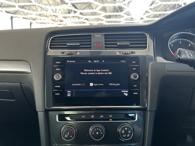 2025 Volkswagen Golf