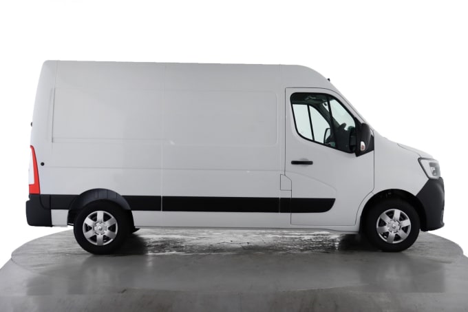 2025 Renault Master