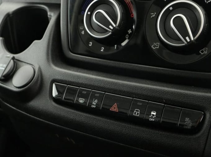 2025 Peugeot Boxer