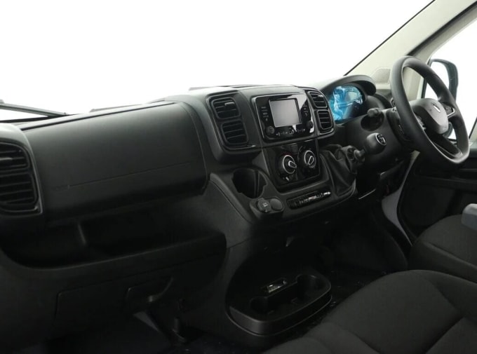 2025 Peugeot Boxer