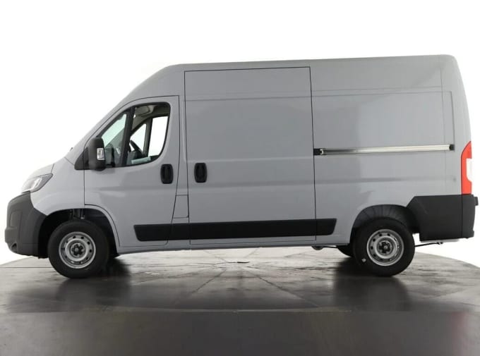 2025 Peugeot Boxer