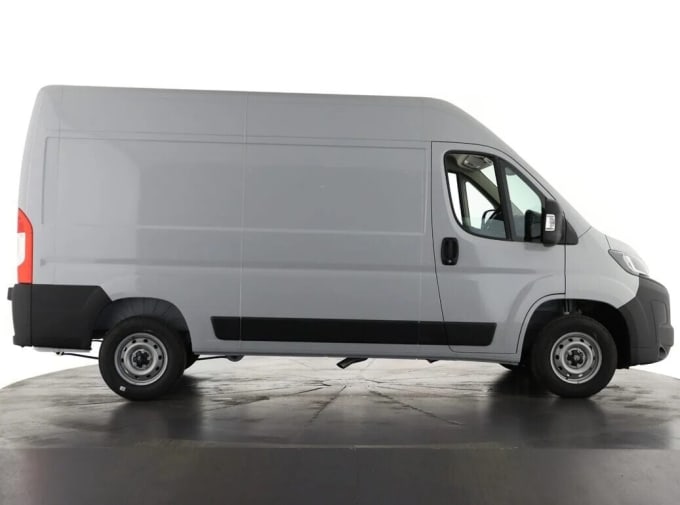 2025 Peugeot Boxer