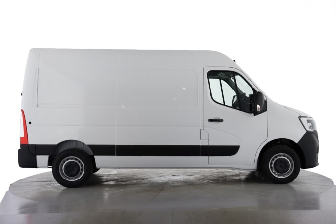 2025 Renault Master