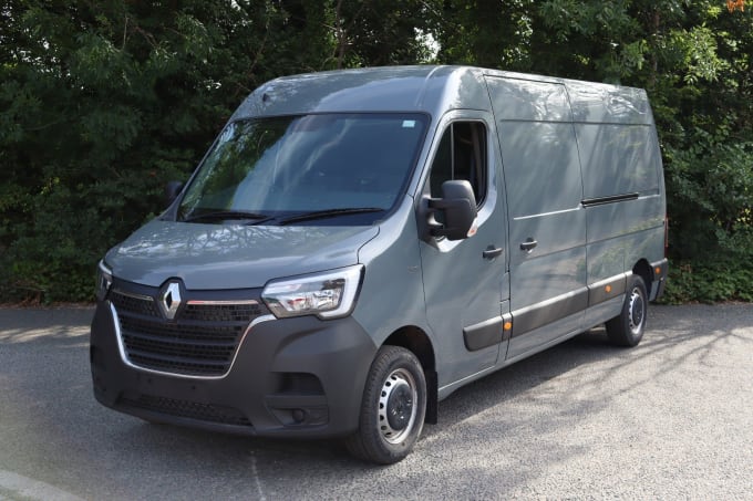 2024 Renault Master