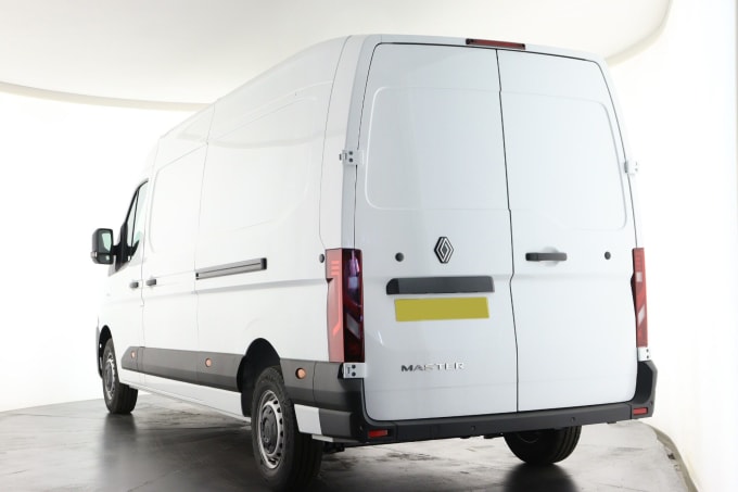 2025 Renault Master