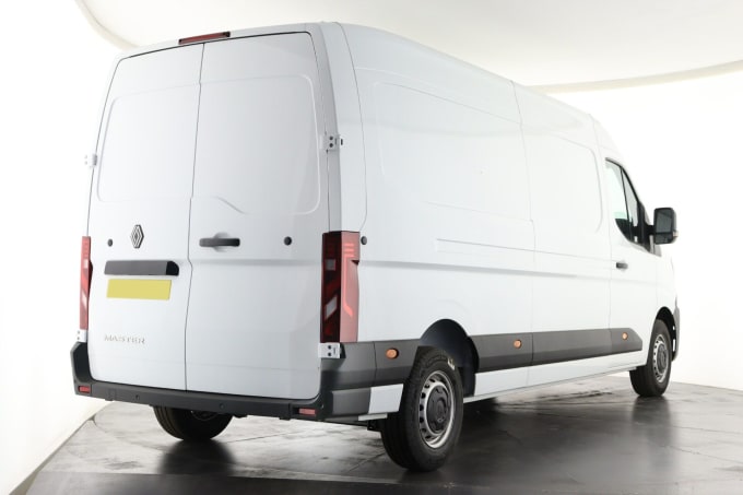 2025 Renault Master