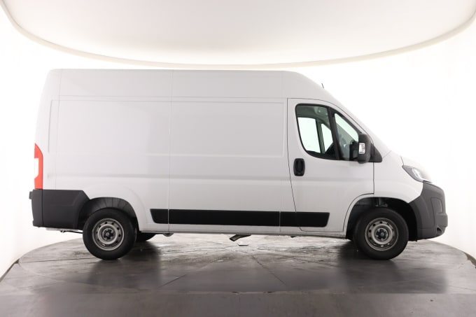 2025 Peugeot Boxer