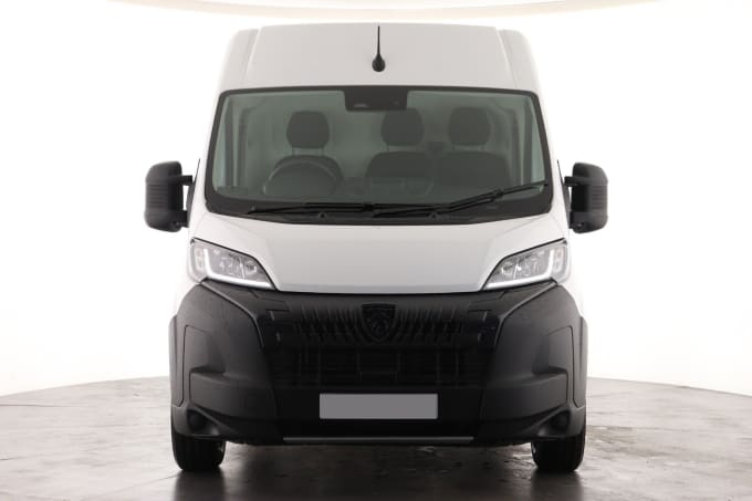 2025 Peugeot Boxer