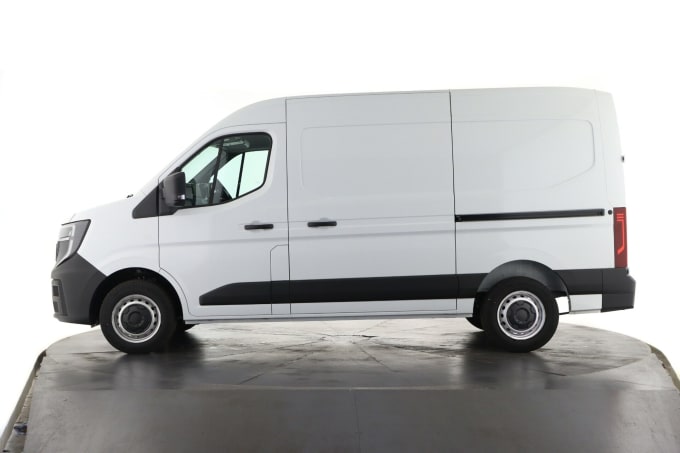 2025 Renault Master